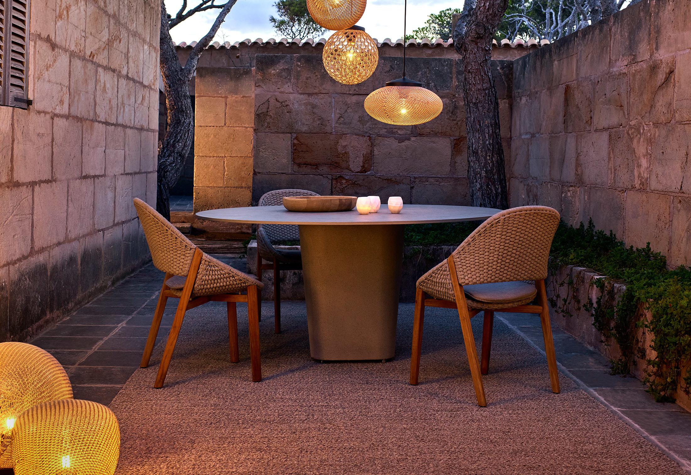 Tao dining table by Tribù STYLEPARK