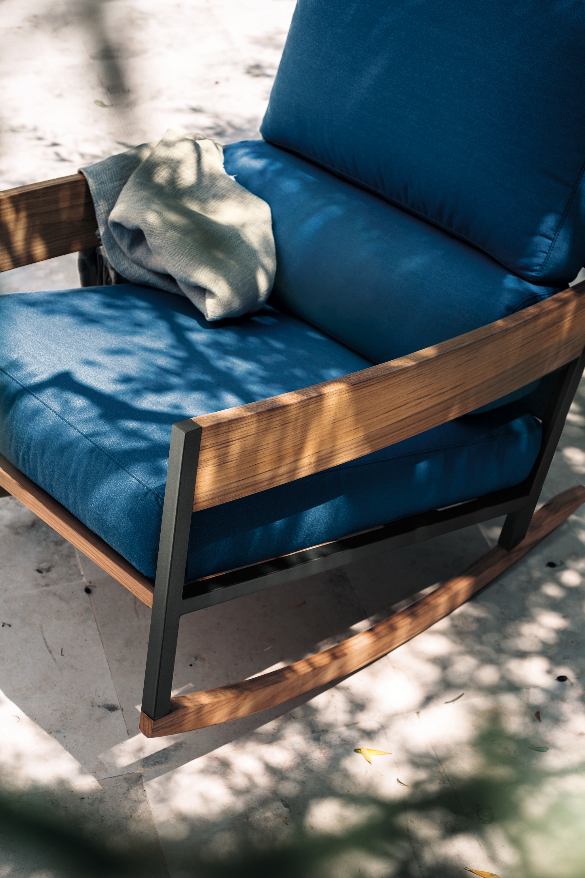 NAP rocking chair by Roda STYLEPARK