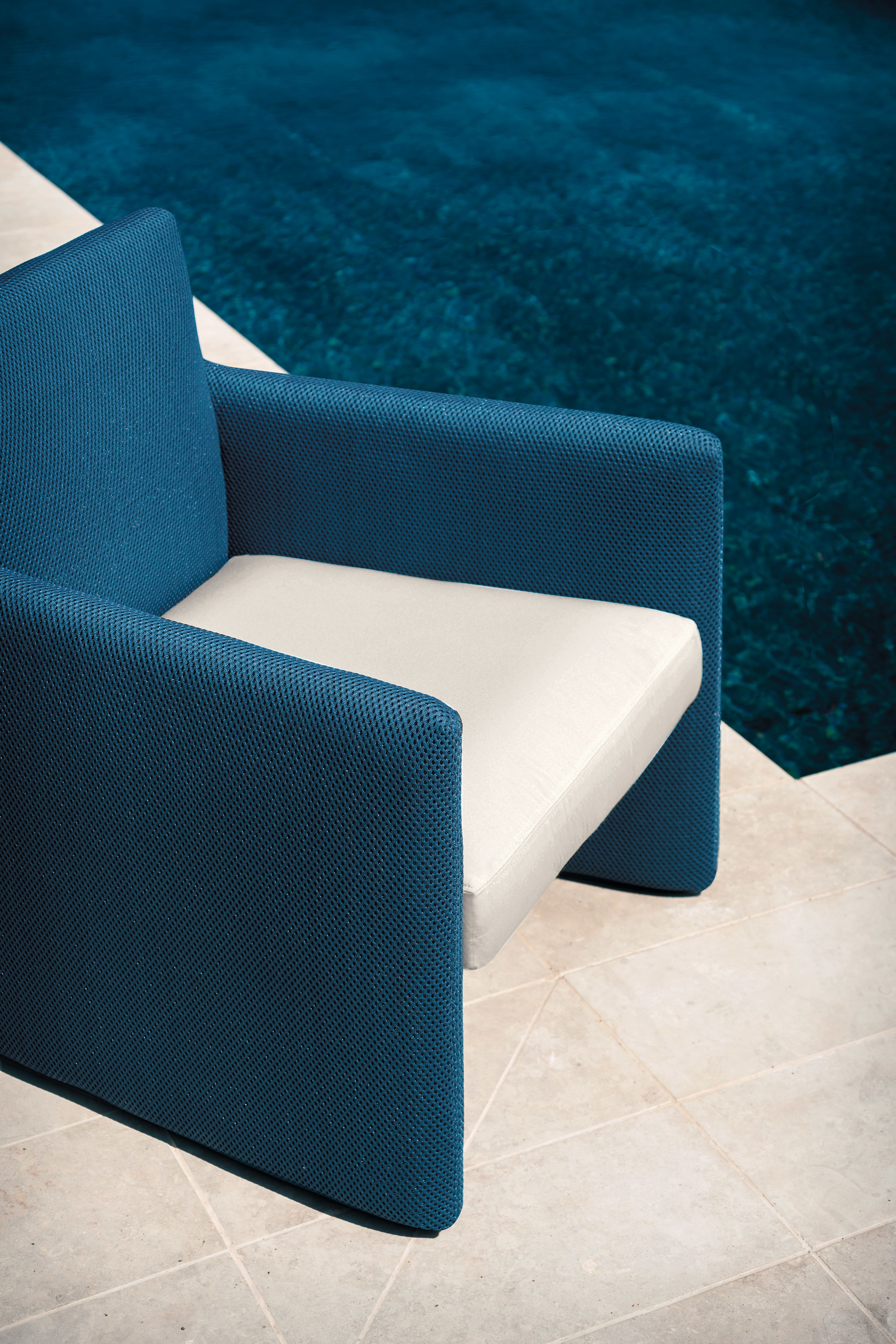 double lounge chair on Double Lounge Chair By Roda Stylepark