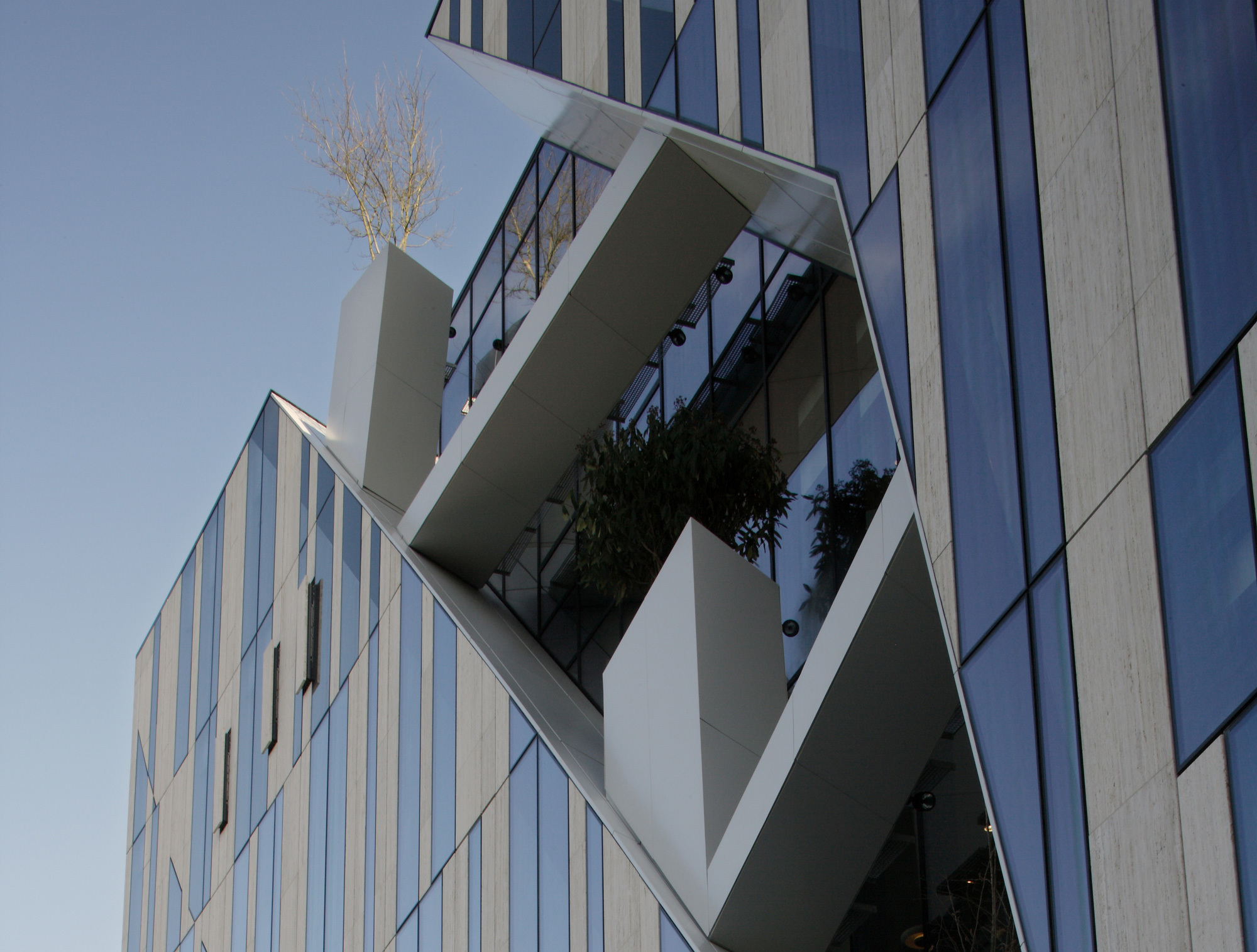 Projekt Ko Bogen Glass Facade By Lindner Group Stylepark