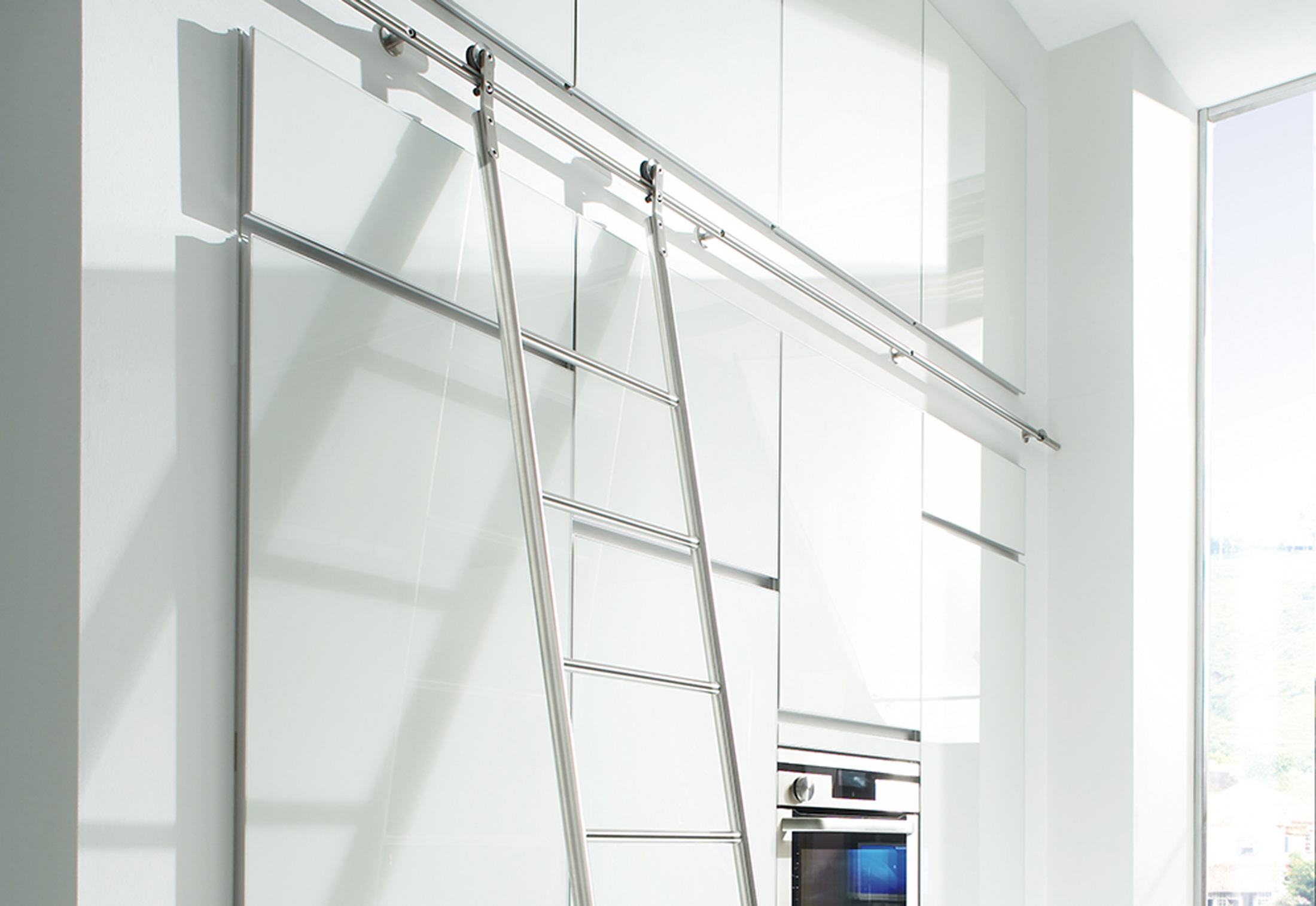 SL.6002.KL Sliding Ladder by MWE STYLEPARK