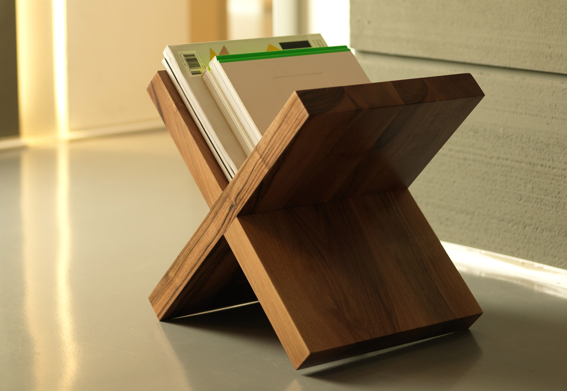 Newspaper Holder X by Element STYLEPARK