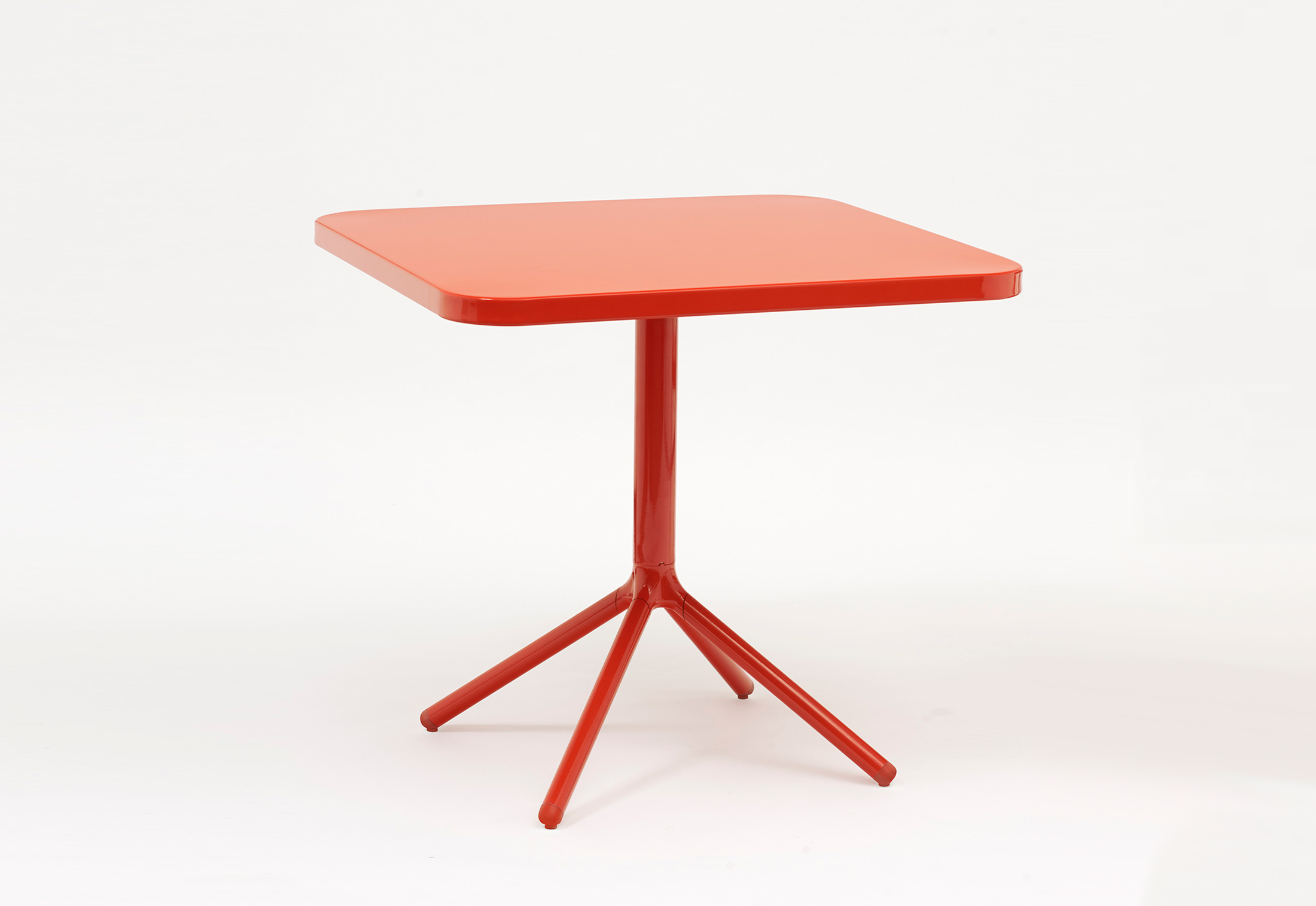 Grace Table By Emu Stylepark
