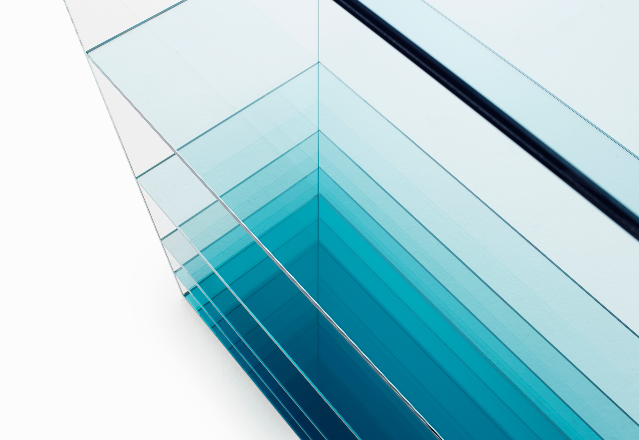 Deep Sea shelf by GLAS ITALIA STYLEPARK