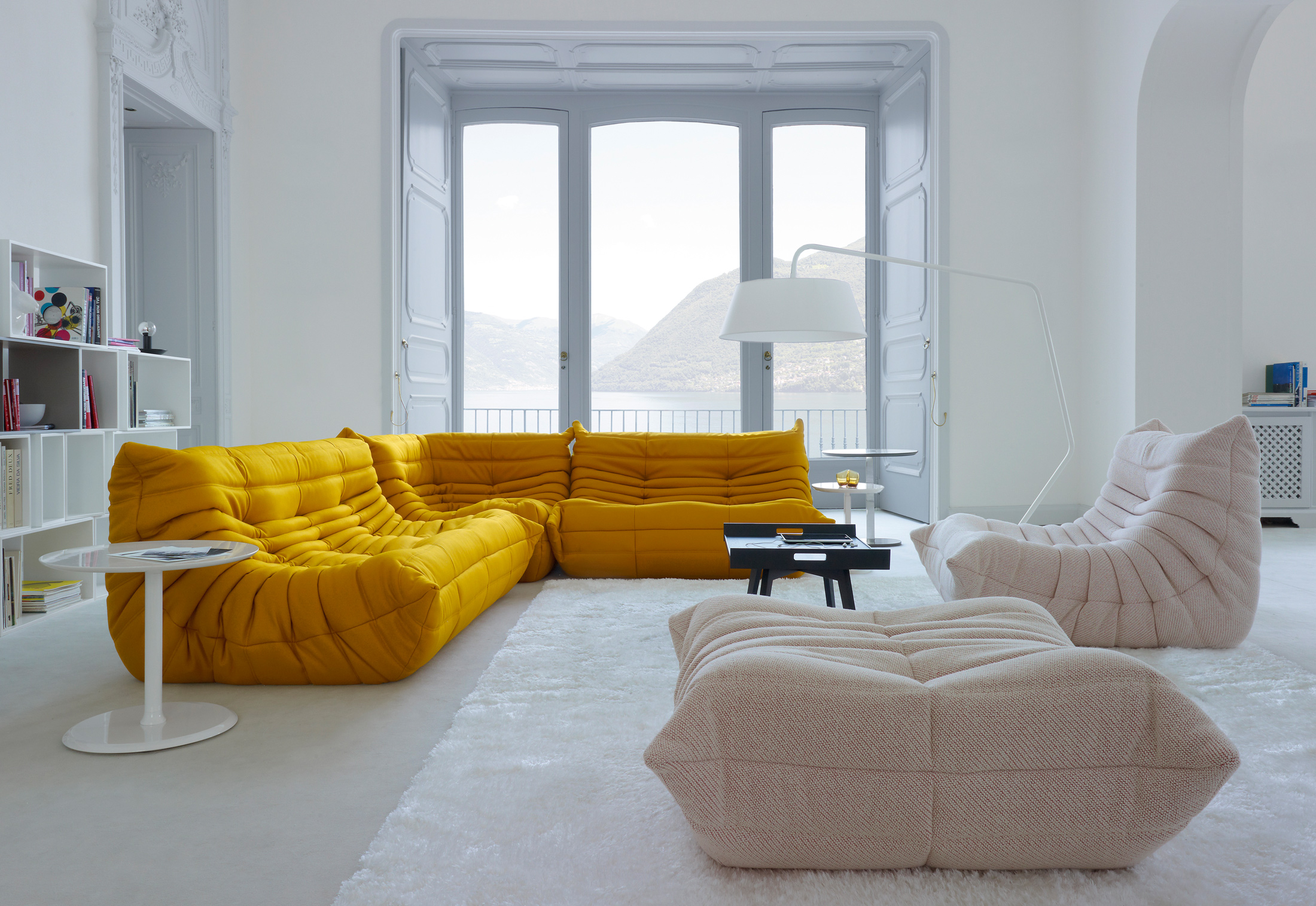 TOGO Sofa 2-Sitzer von ligne roset | STYLEPARK