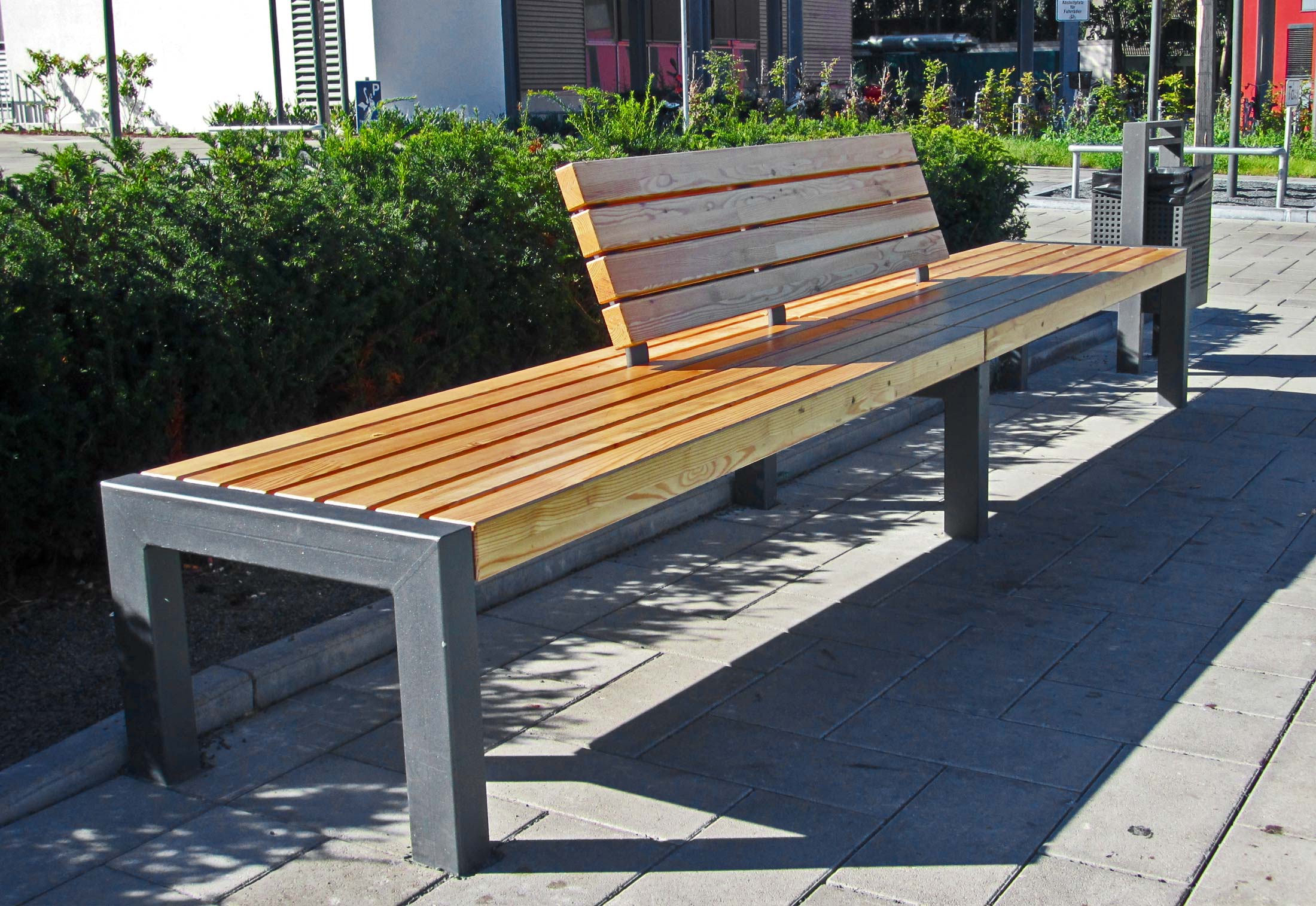 Variobench Leander by UNION public & street furniture STYLEPARK