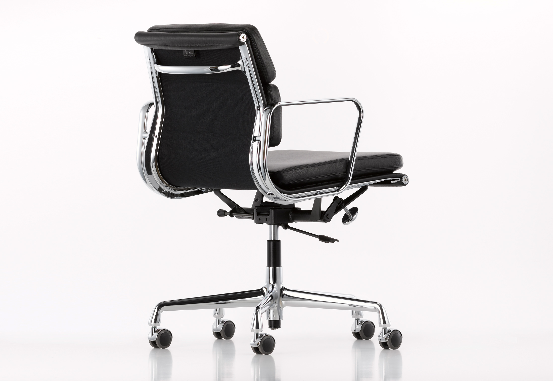 Soft Pad Swivel Chair By Vitra Stylepark Pair of eames ea 205 chairs. soft pad swivel chair by vitra stylepark