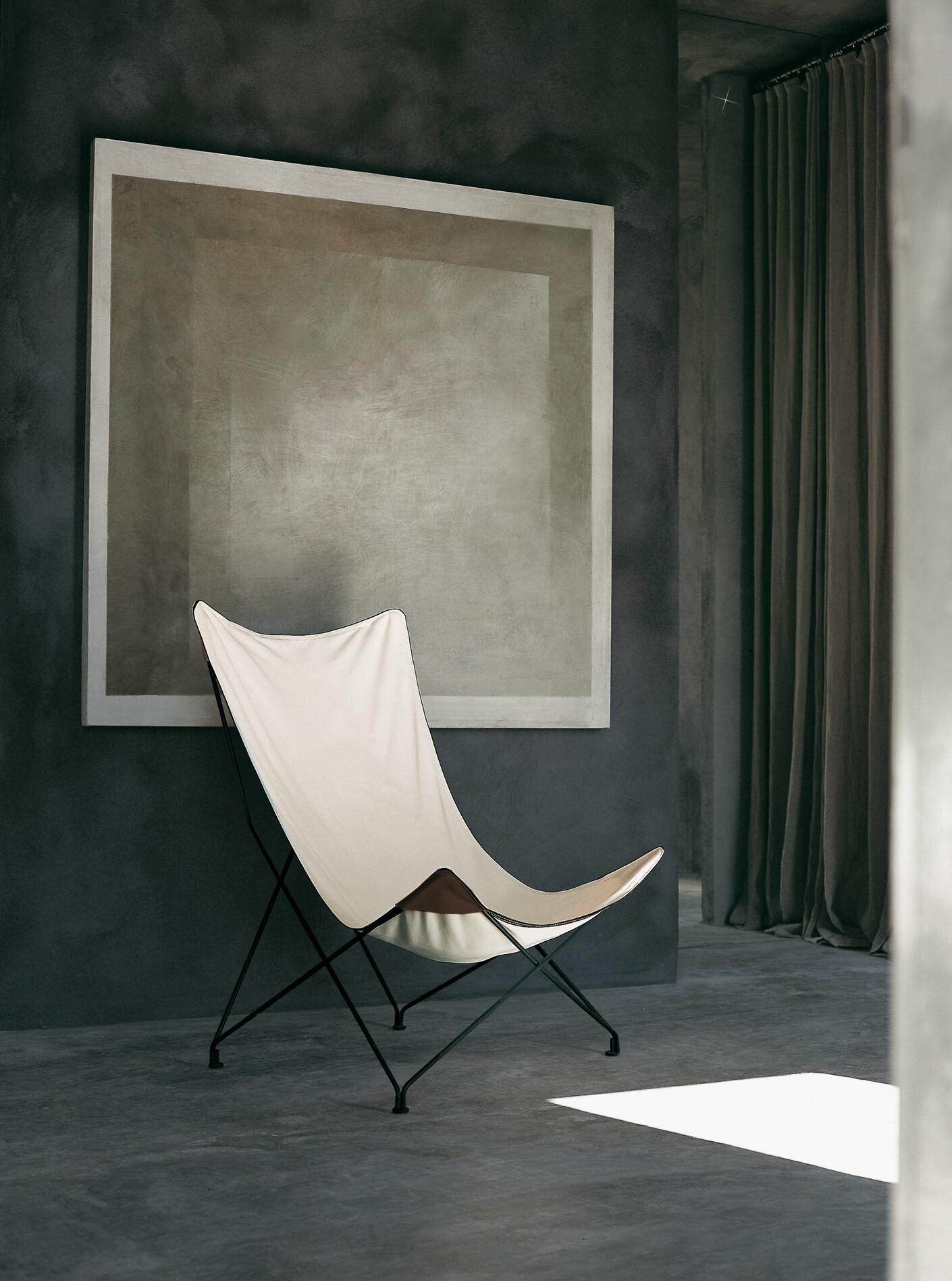 LAWRENCE lounge chair