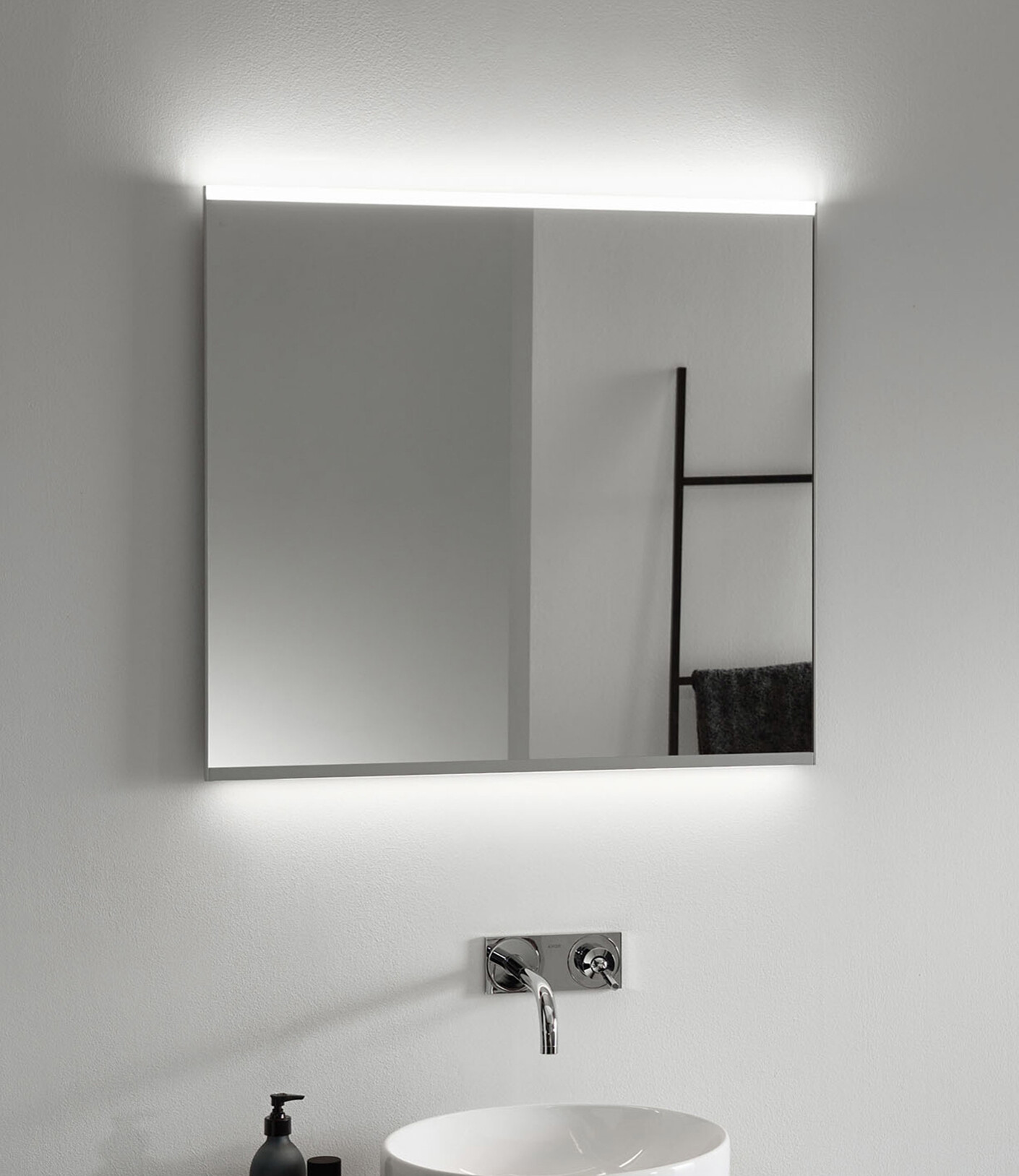 Option Plus illuminated mirror