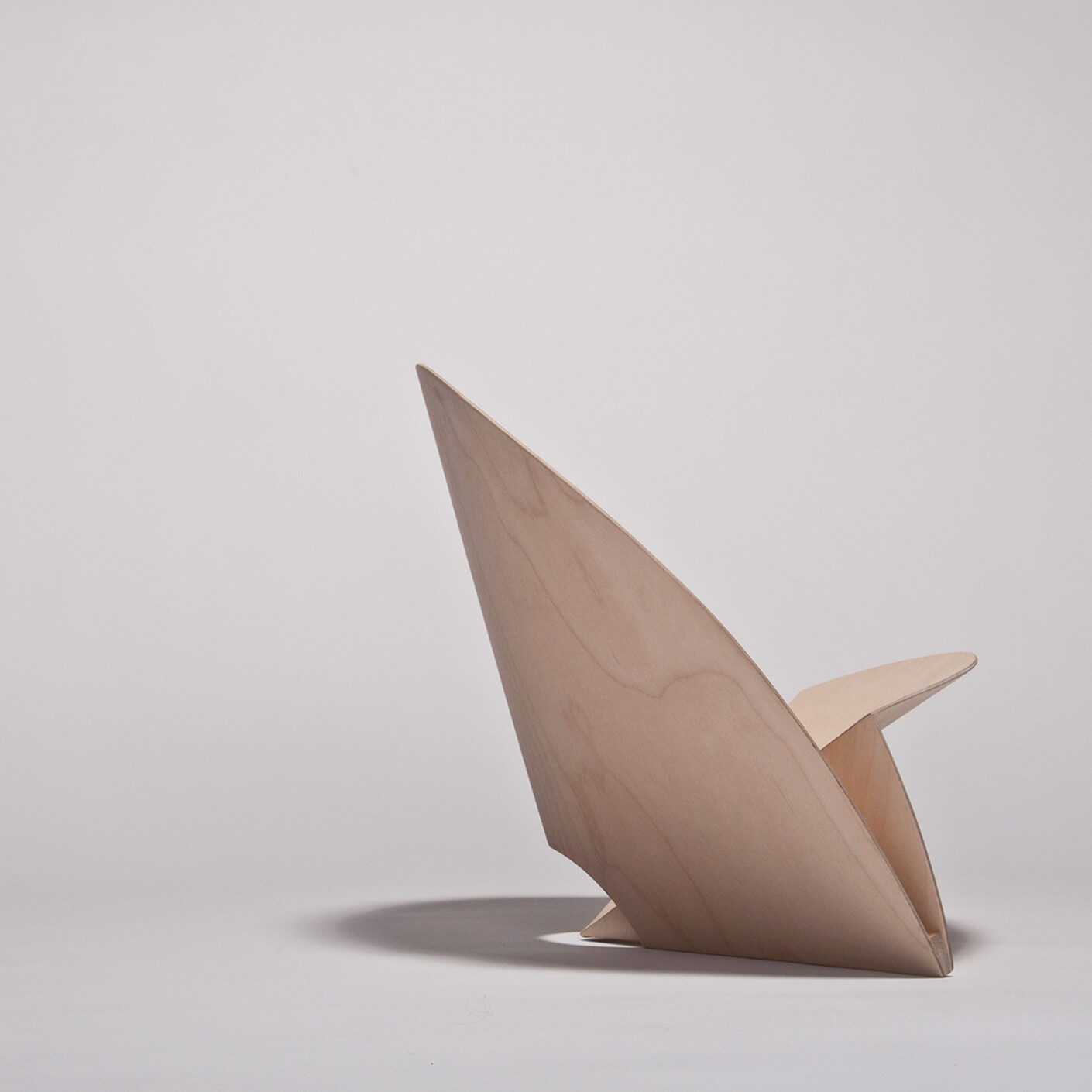 Modest everyday objects