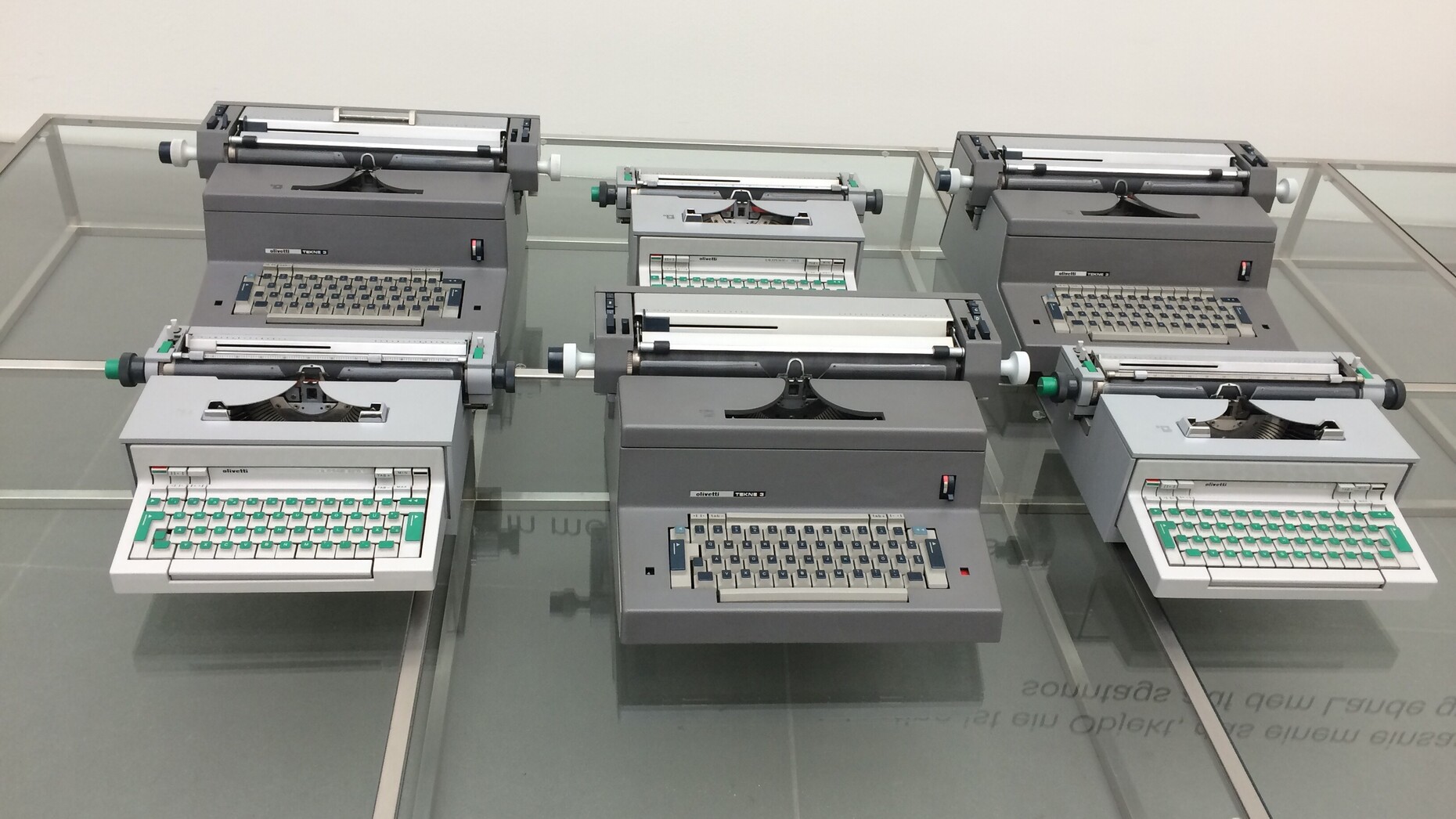 Schreibmaschinen im Olivetti Museum
