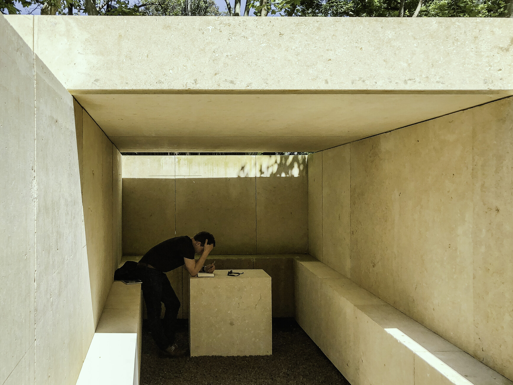 Chapel by Eduardo Souto de Moura, interior