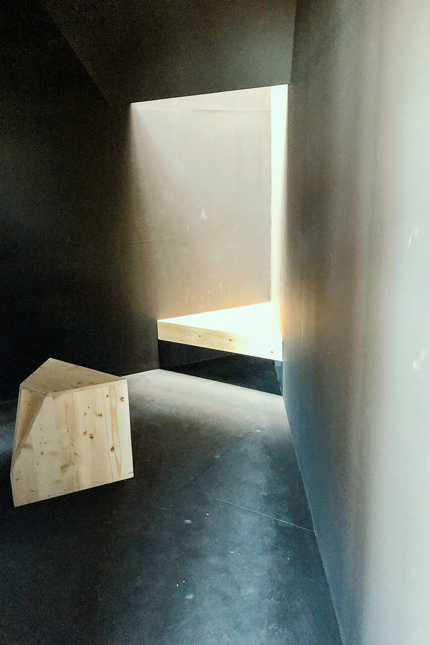 Chapel by Andrew Berman, interior
