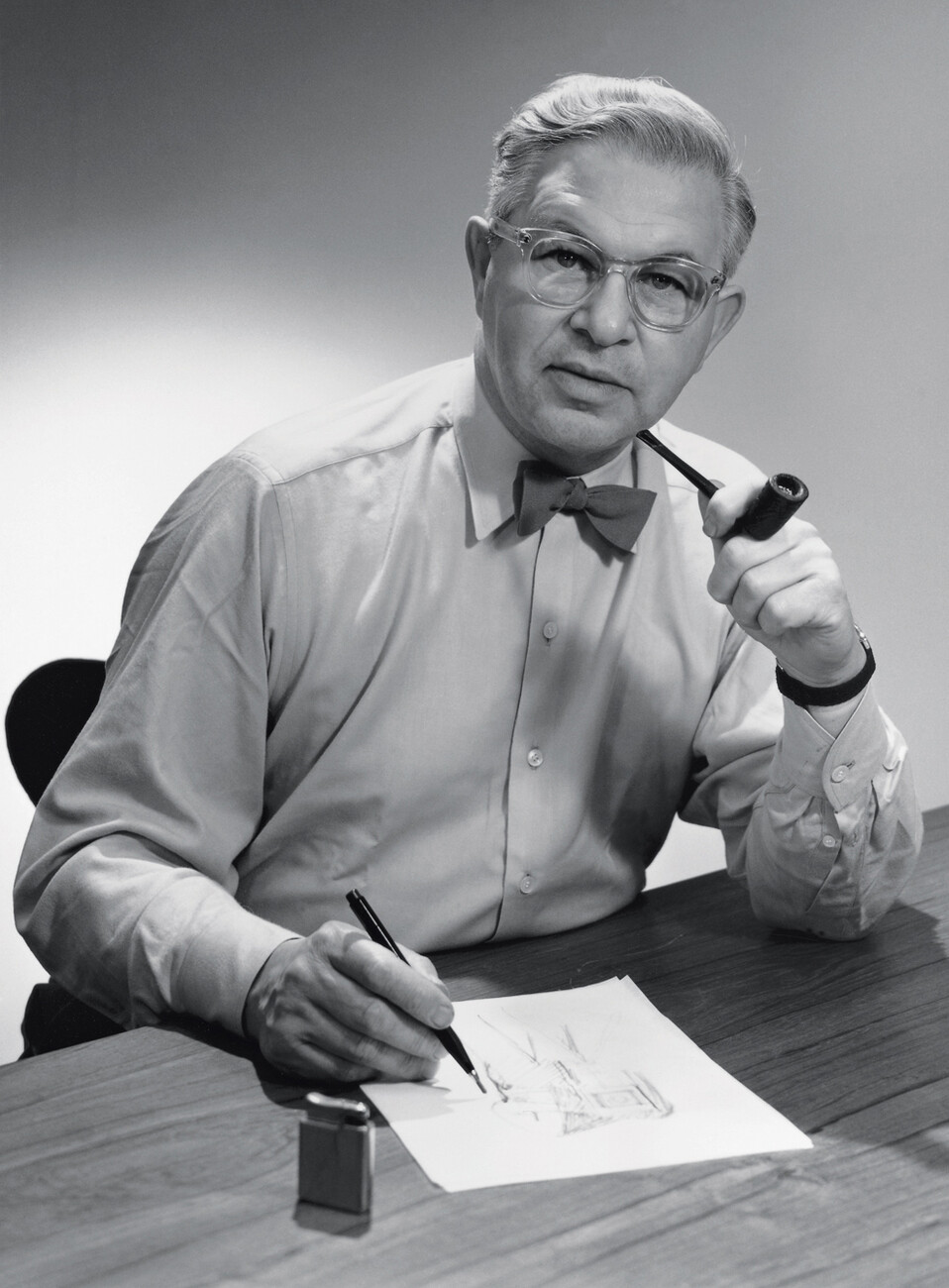 Experience counts: Verner Overgaard commissioned the then 59-year-old designer and architect Arne Jacobsen with conceiving a minimalist faucet for Vola.