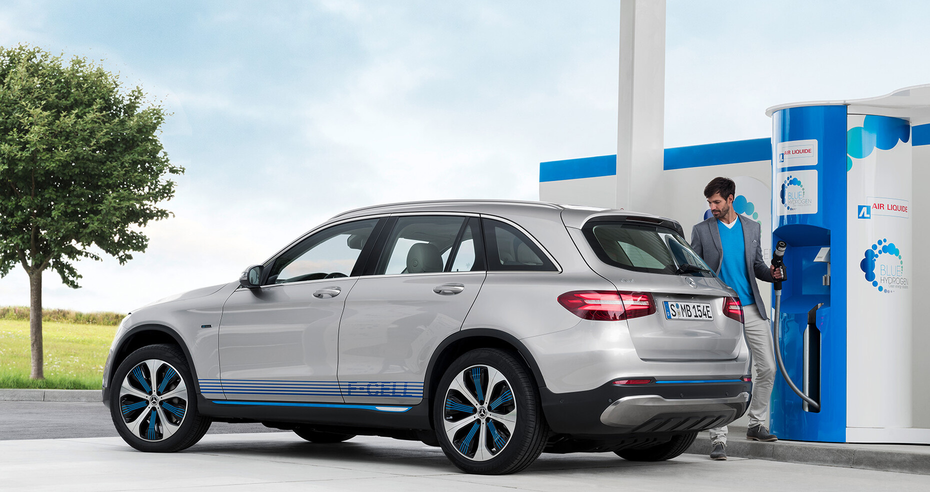 The "GLC F-Cell" from Mercedes is powered by fuel cells and battery technology.