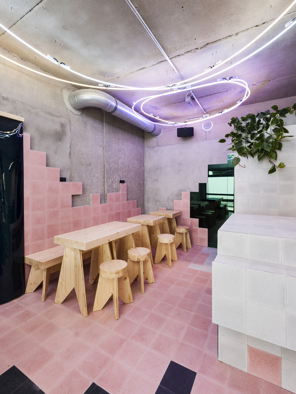 Gonzalez Haase, Beets & Roots, Berlin