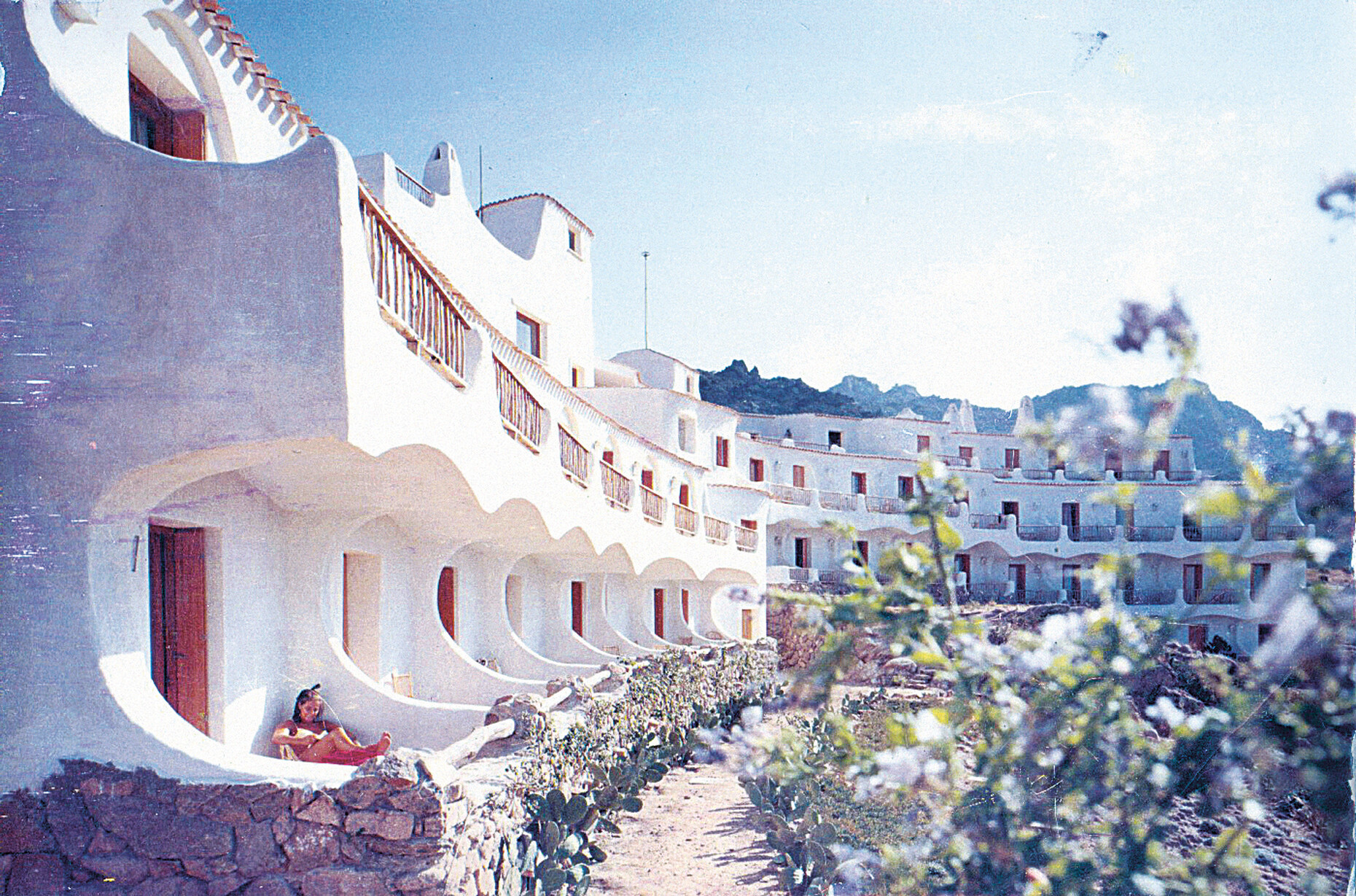 Das Hotel Luci de la Muntagna von Michele Busiri Vici (Foto ca. 1965)