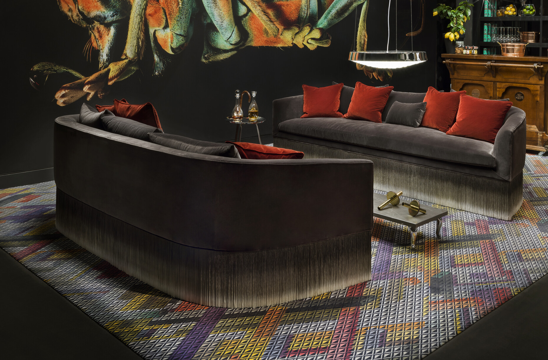 Ombre look: The sofa "Amami" by Lorenza Bozzoli for Moooi sets on fringes.