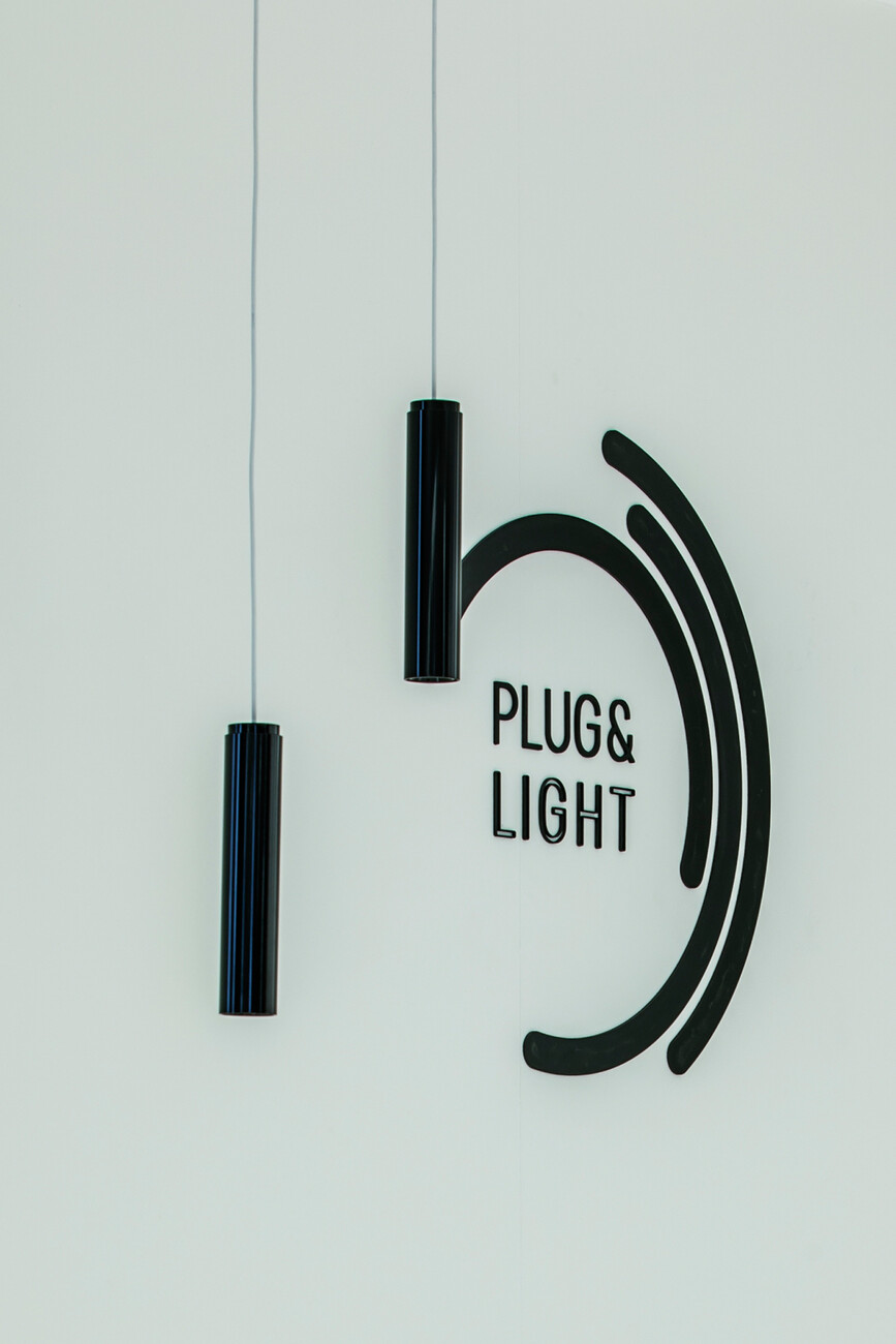 Plug & Light, Light + Building 2018, Insta Pendelleuchte