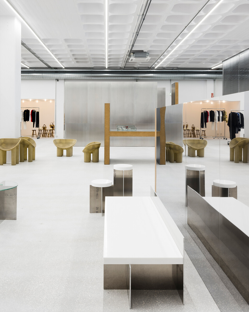 Concept Store in former warehouse in Lisbon