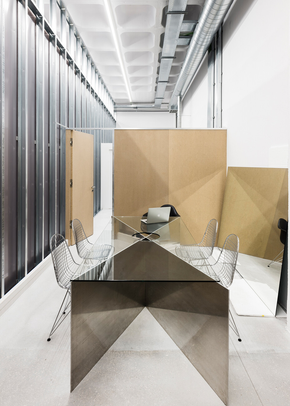 Concept Store in former warehouse in Lisbon