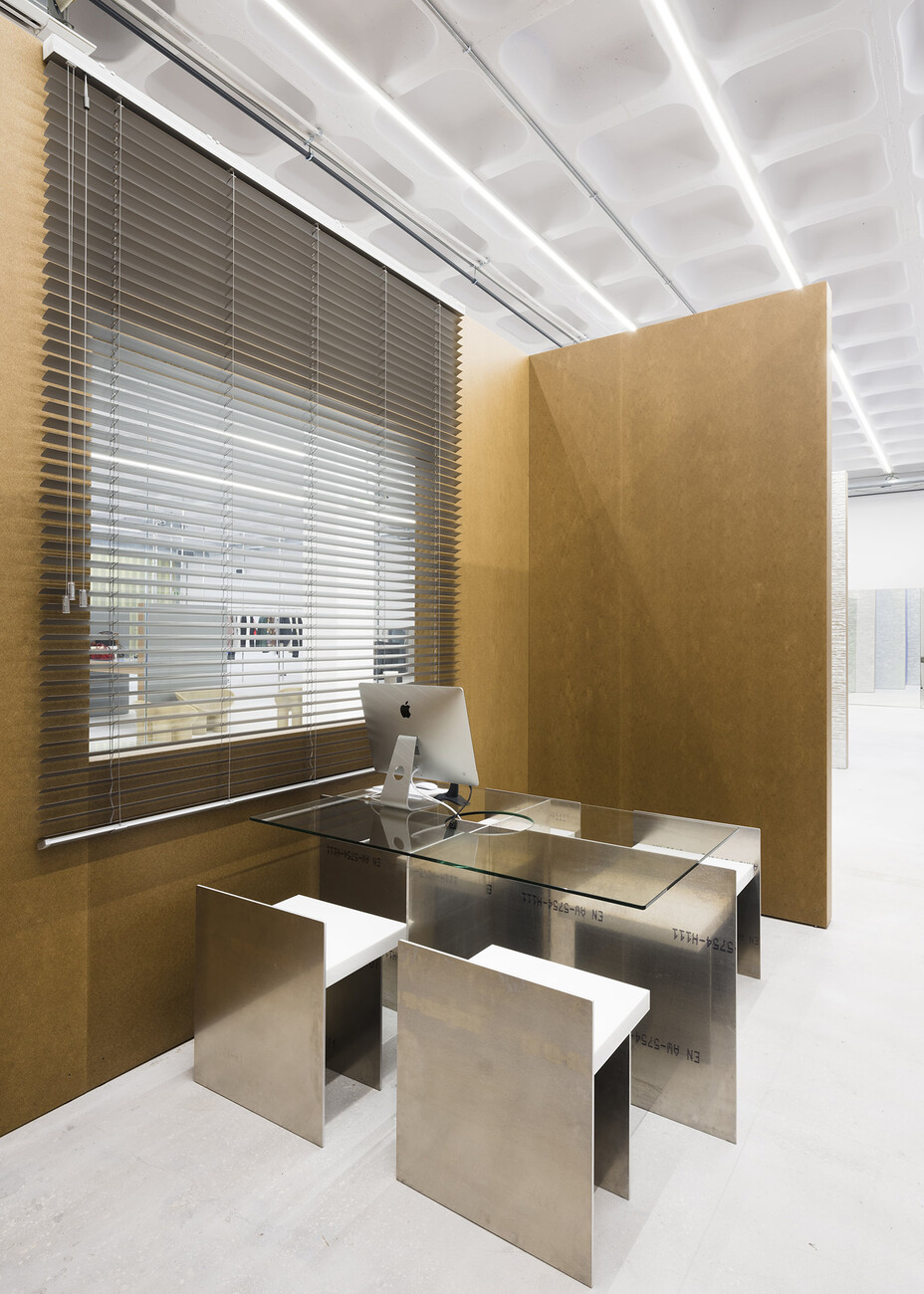 Concept Store in former warehouse in Lisbon