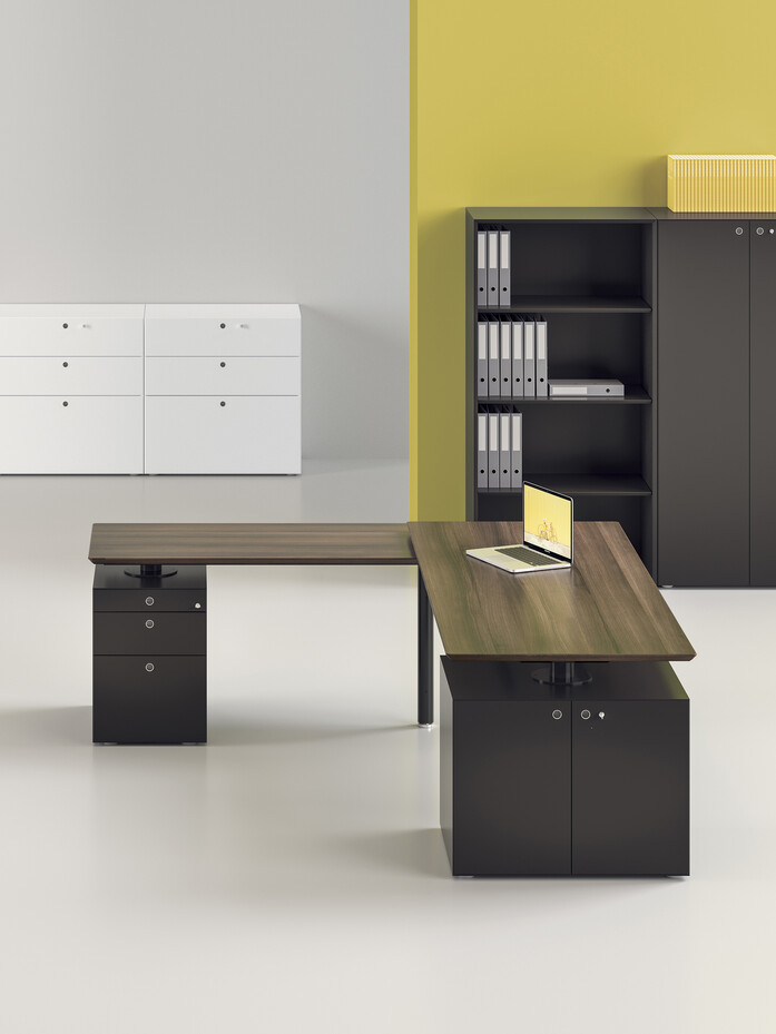 Operative Desk Integrated With Service Cabinets Meta Fantoni