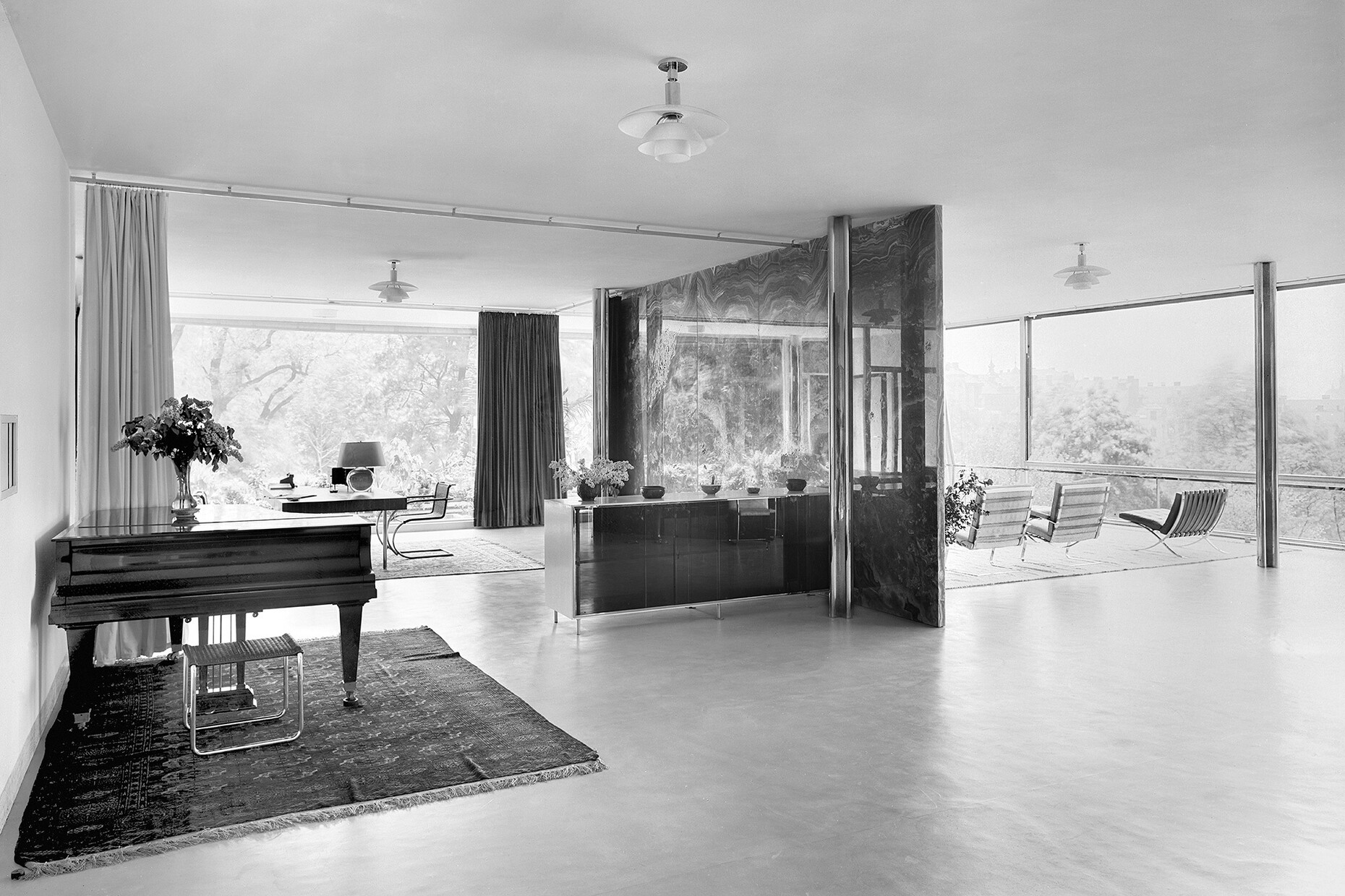 Villa Tugendhat von Ludwig Mies van der Rohe in Brünn (1928-1930)