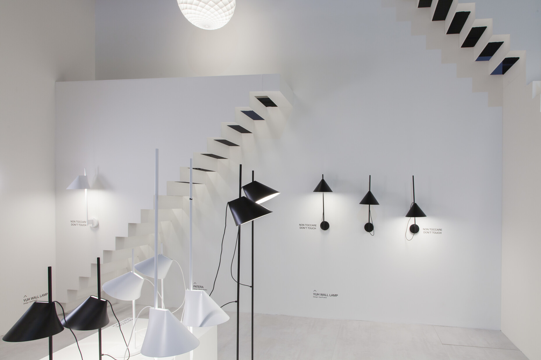 The new lamp "Yuh" by designer duo Gam Fratesi for Louis Poulsen ​is available as wall and as table light.