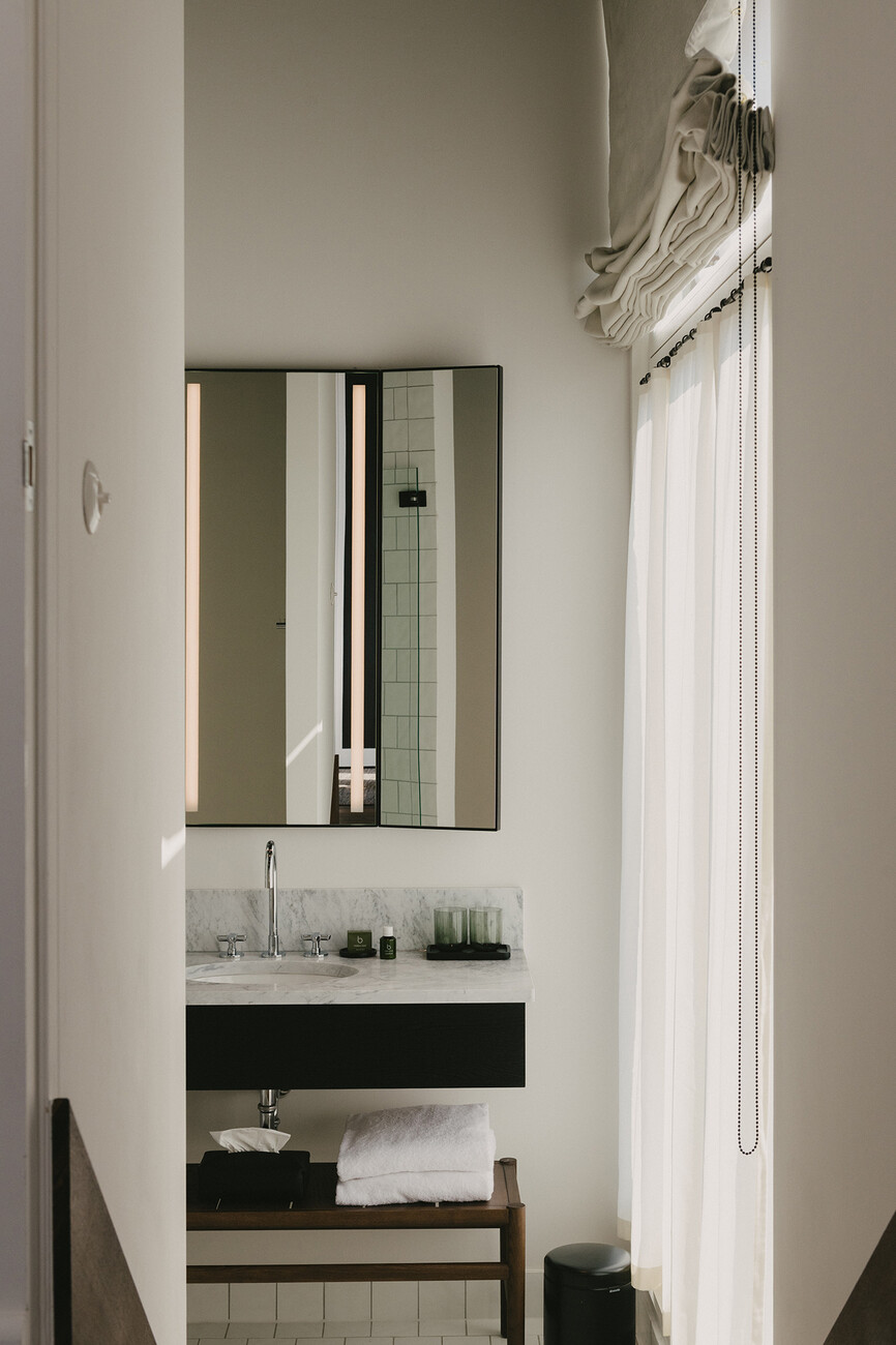 Bad, Zimmeransicht Hotel August Antwerpen