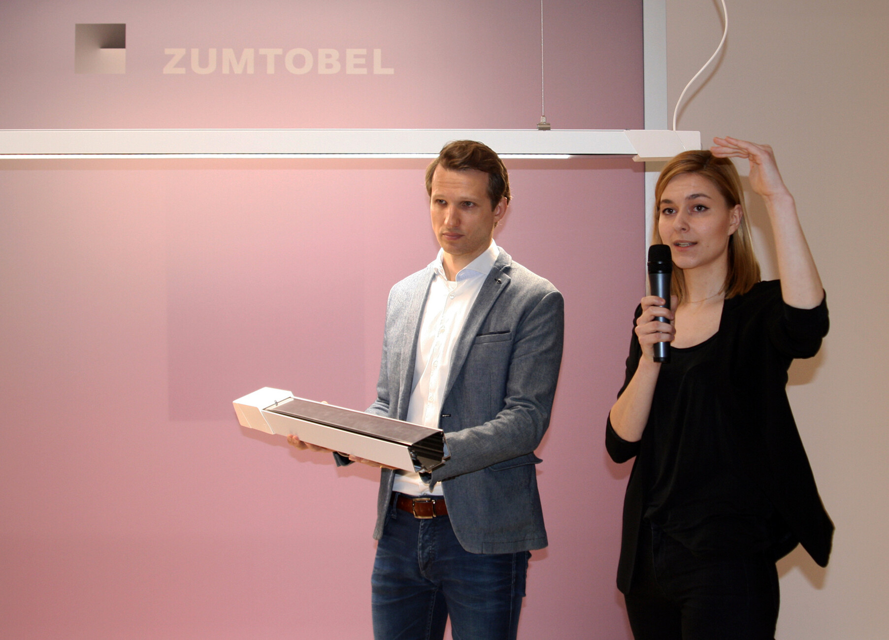 Zumtobel's current products can be examined in detail in the Lighting Forum.