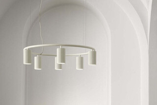 Donna Circle 60  by  Pholc