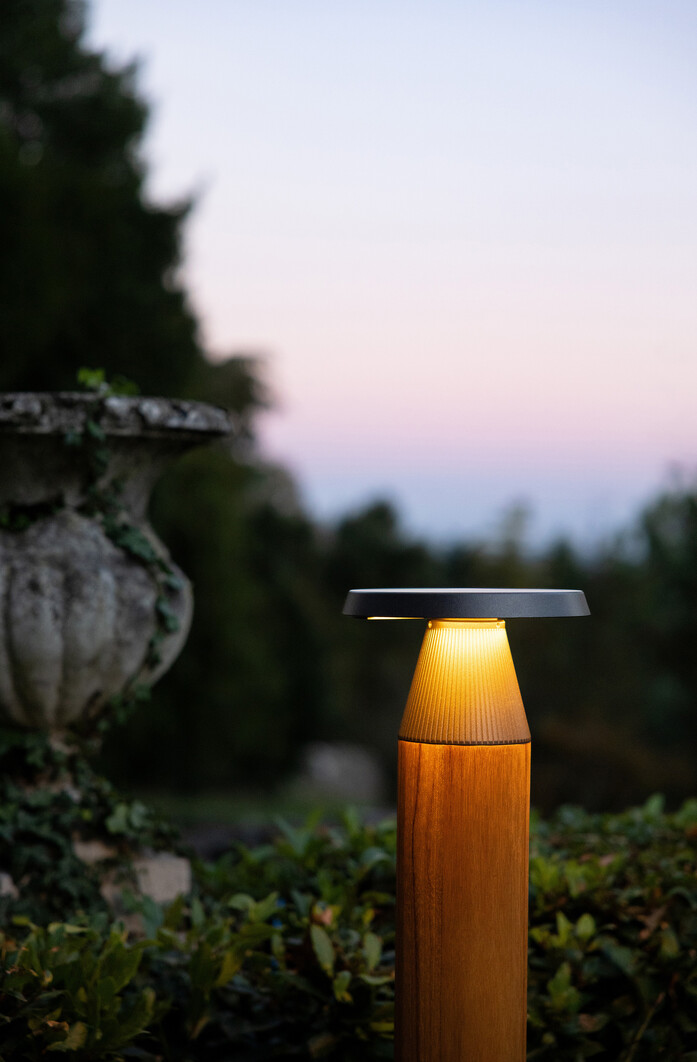 2 Luce Light Olo teak ph Matteo De Bernardini