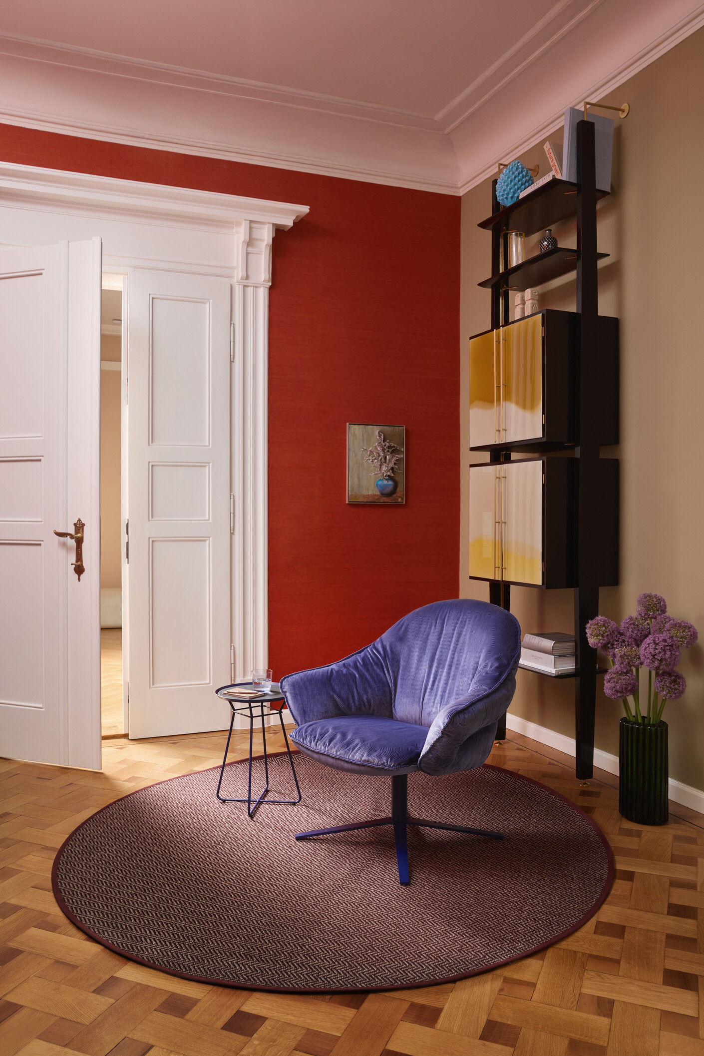 Marie Lounge Chair Low with x-base frame