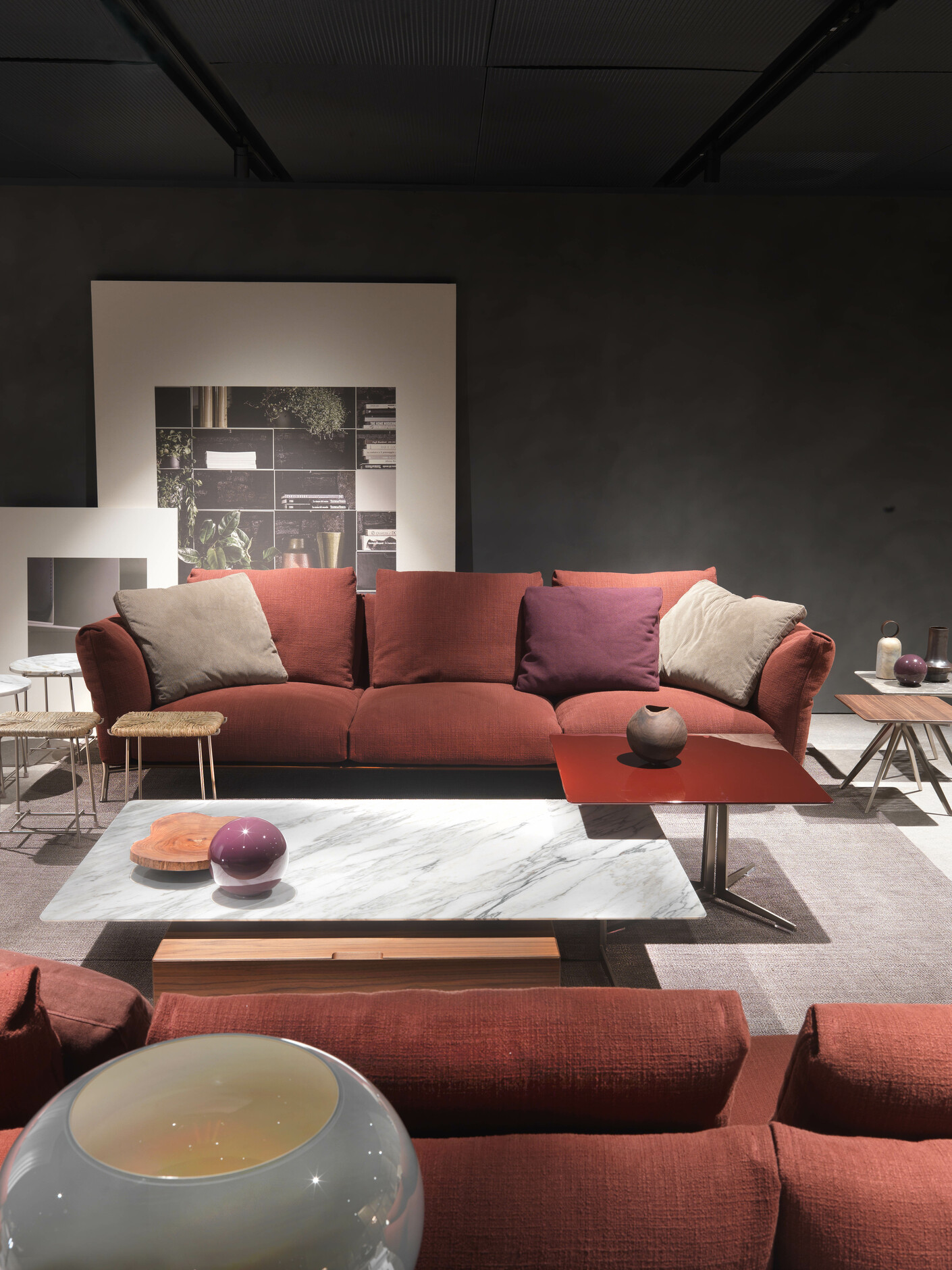 Ambroeus sectional sofa