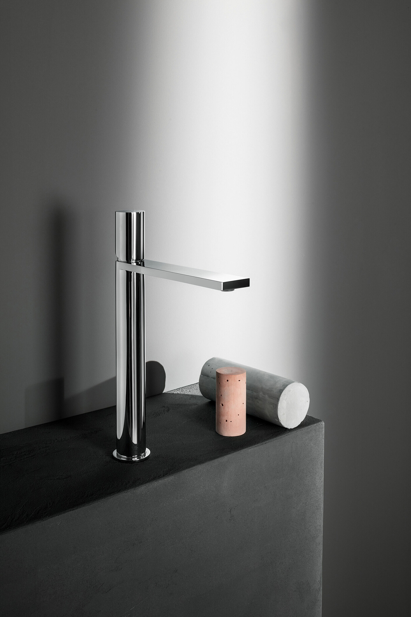 Milano Single-hole sink mixer