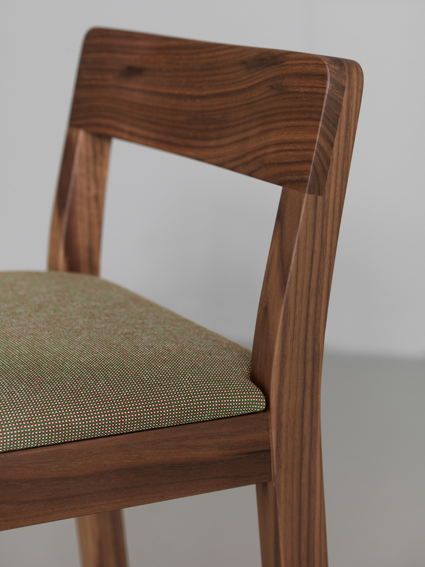 SIT BAR – Close upholstery