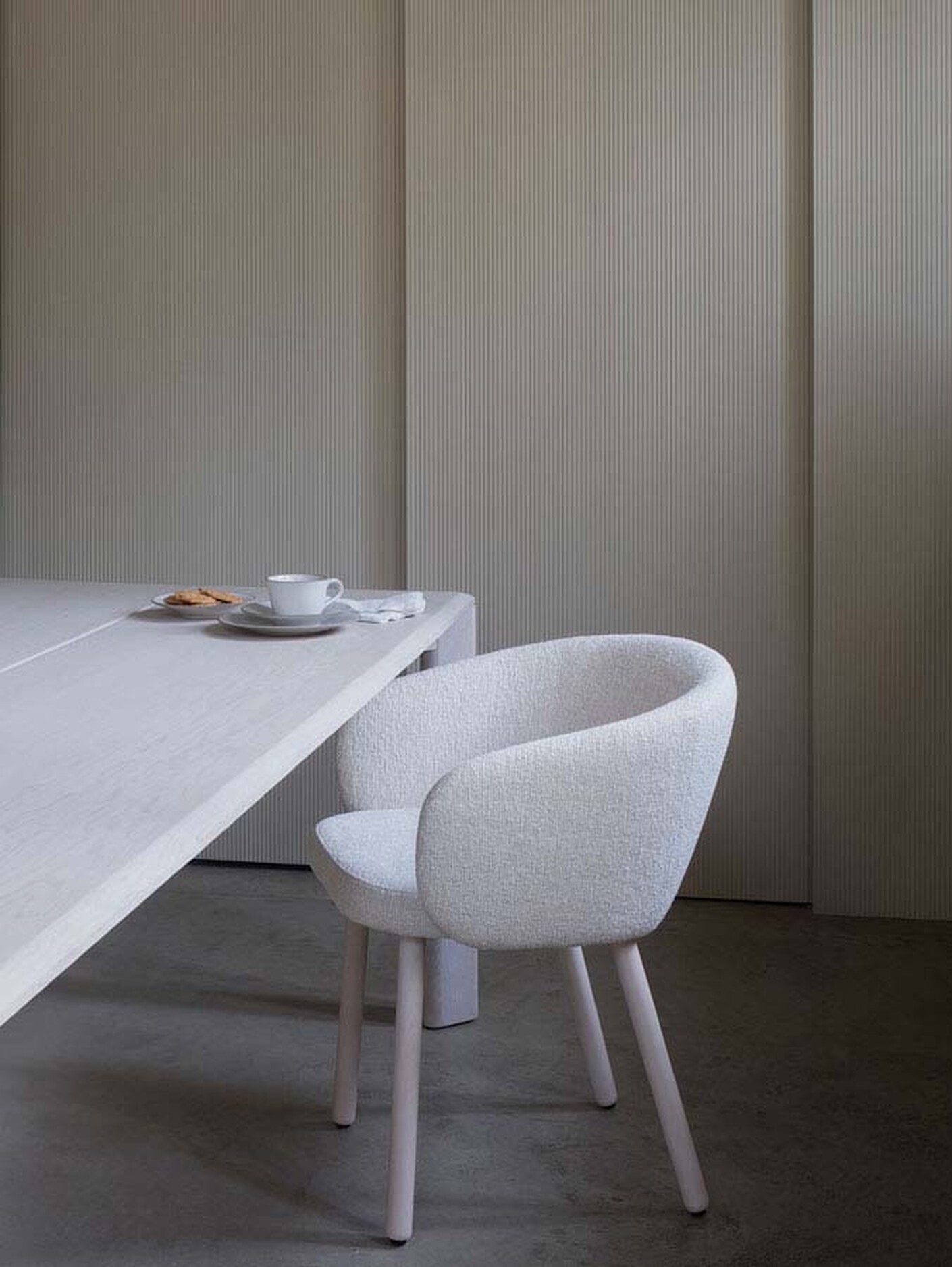 Huma upholstered dining armchair with solid wood legs T071 WN