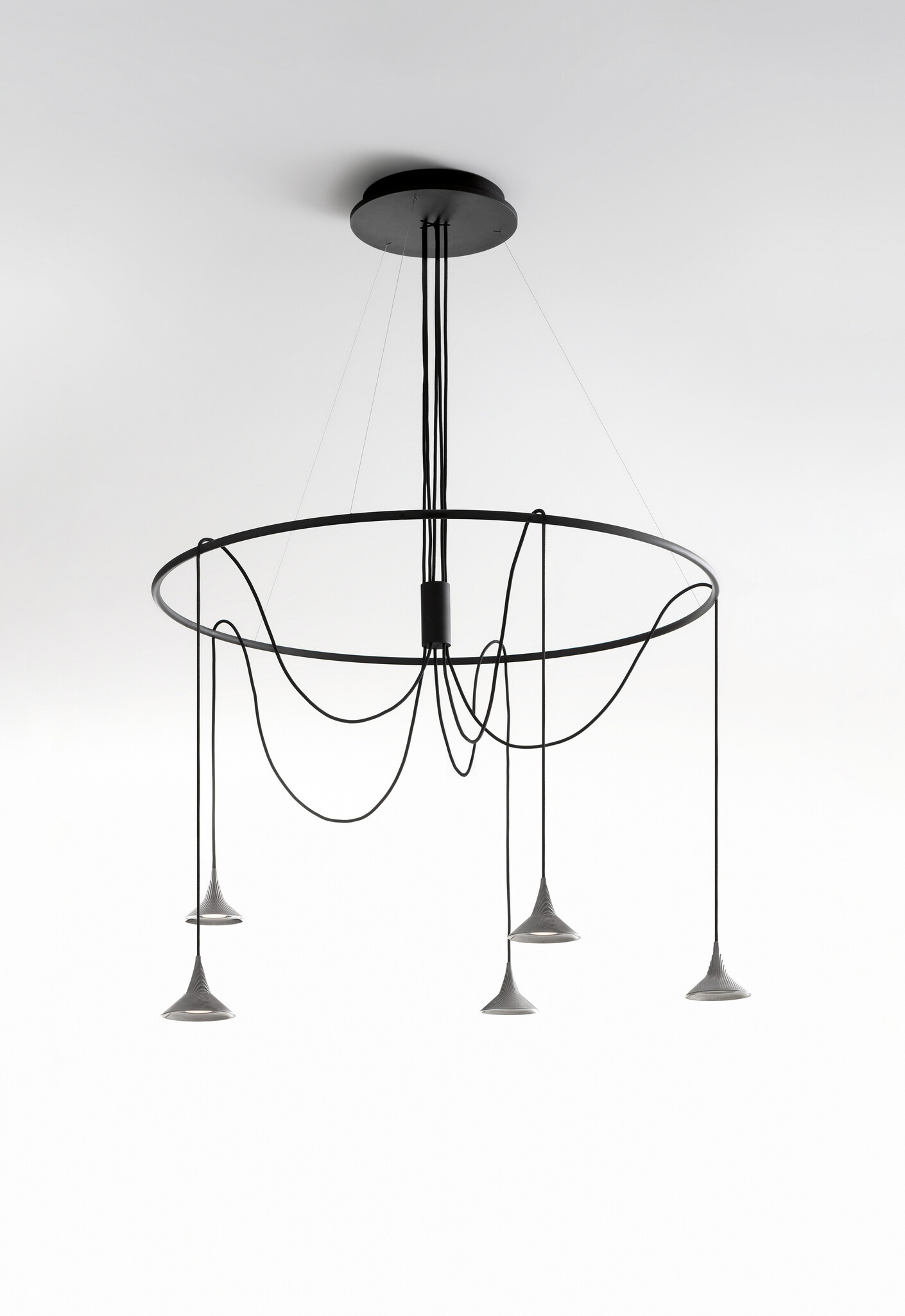 Unterlinden Chandelier Ring