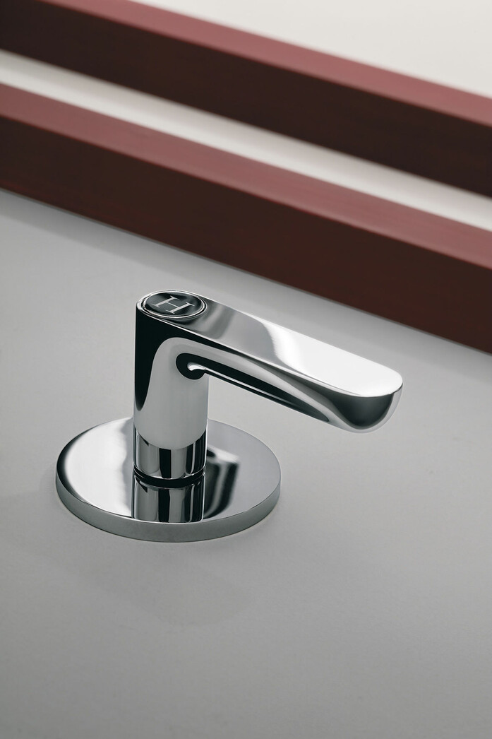 ICONA DECO 02 PARTICOLARE MANIGLIA SANTI CALECA 2016