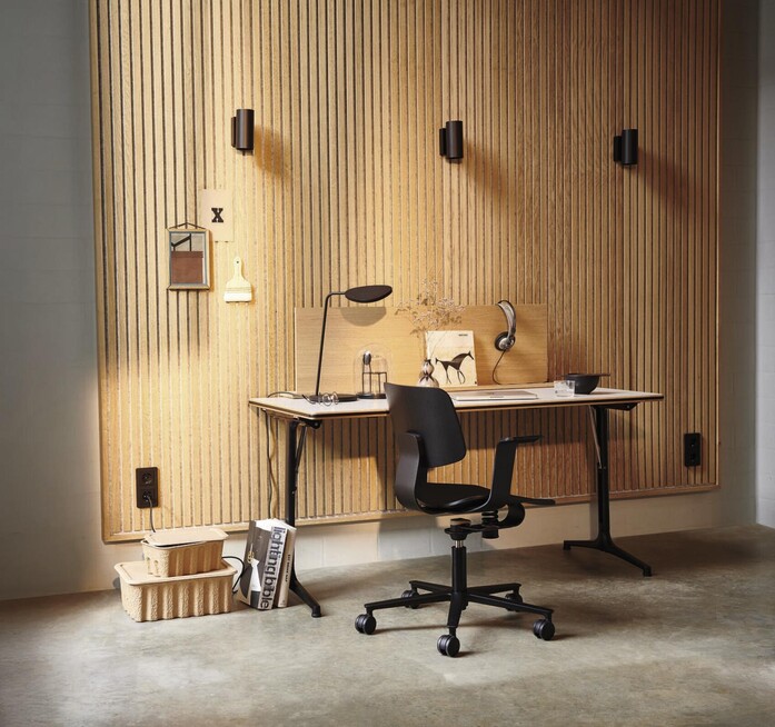 006742 WH Wi Chair 2025