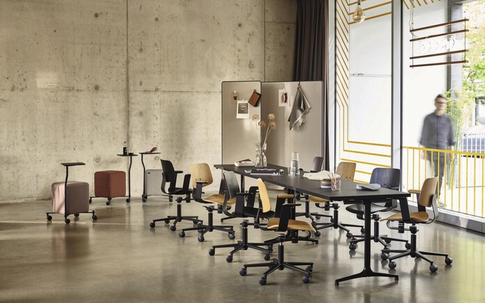 006751 WH Wi Chair 2025