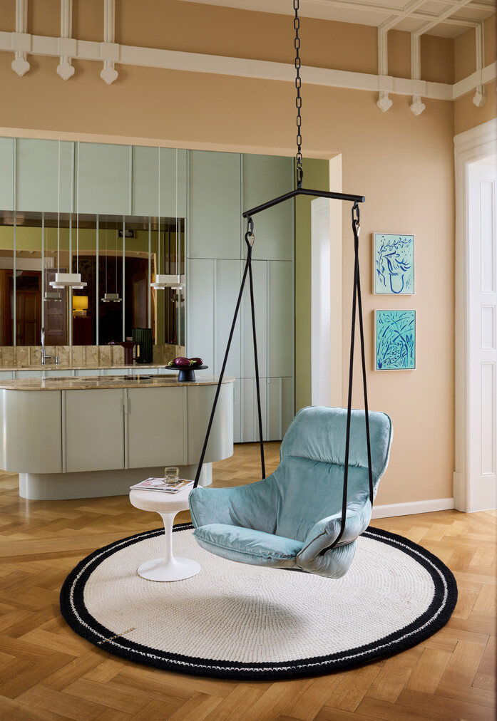 2025 Freifrau Thatenhorst MARIE Swing Seat High Riga Celadon 96dpi