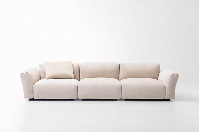 Arno sofa three seater 5 Paola Lentisrl ph by Sergio Chimenti