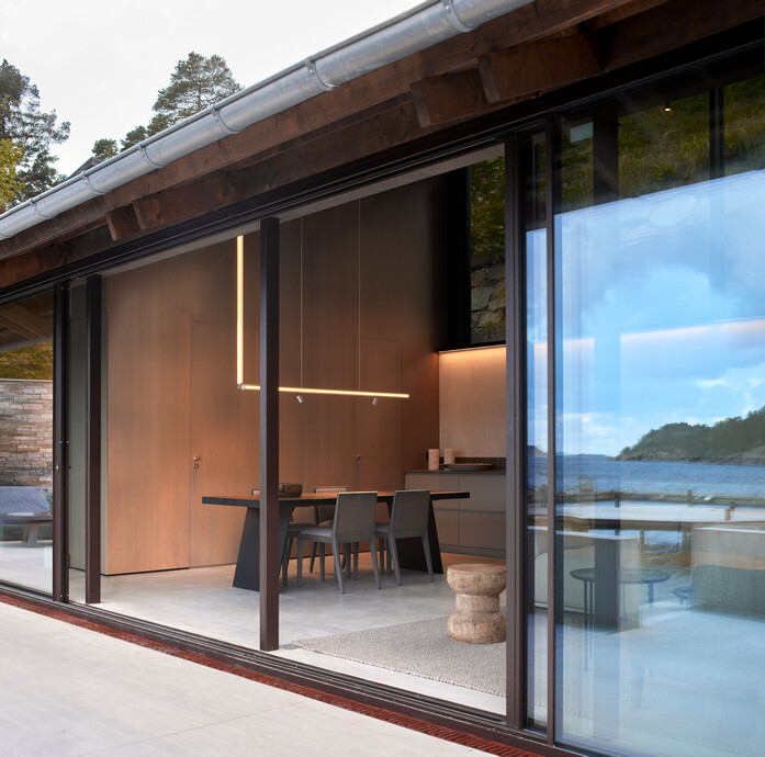 Flos The Glowing Track PH Mariela Apollonio ARCH R21 Architects 002