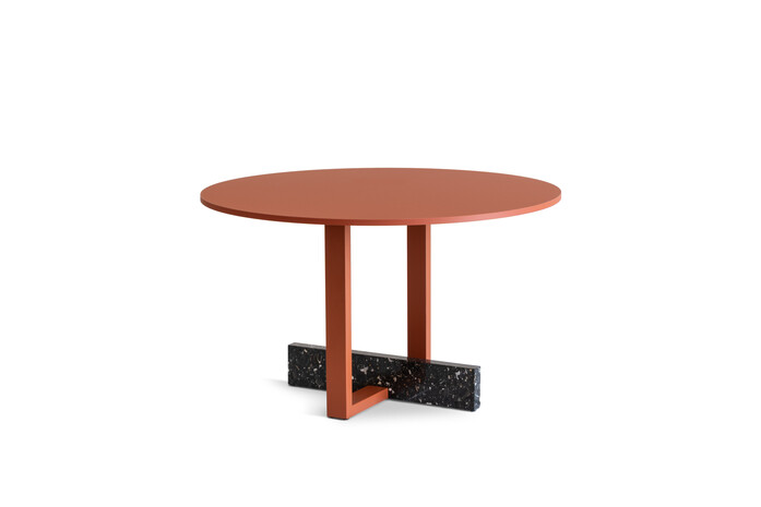 Magis pied a terre table product lateral terracotta fenix black recycled marble 01