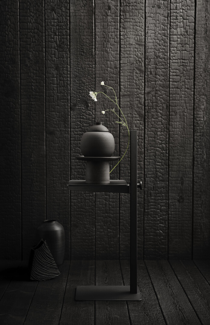 Museum black sidetable