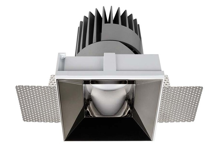 PERFORMANCE L TRIMLESS SPOT FIXED SQUARE 7