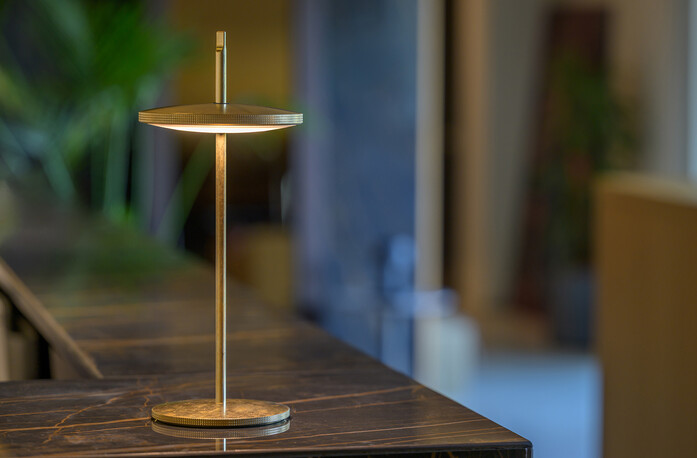 Platek Thais brass setting 06 ph Ottavio Tomasini