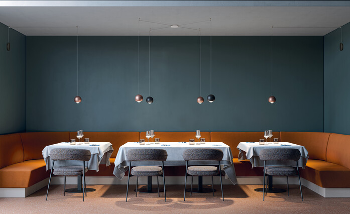 Spider black and terra radial system black and white